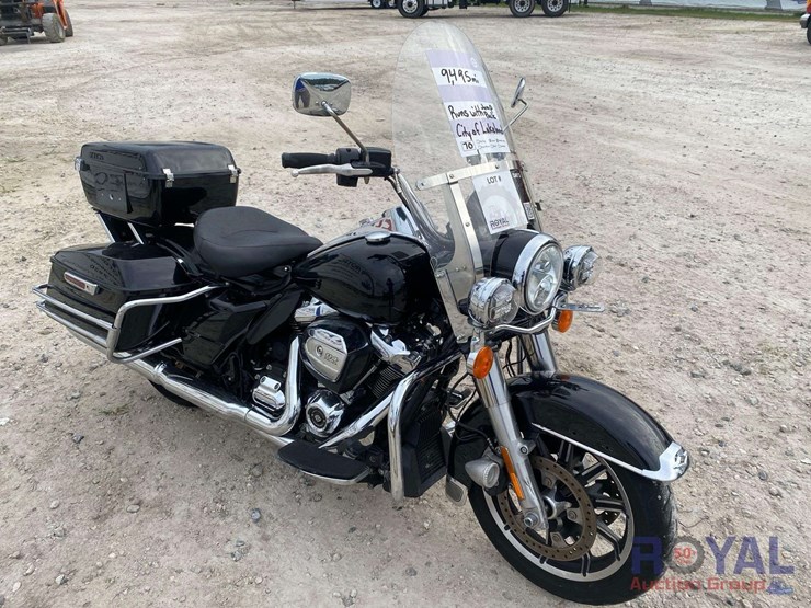 2021-harley-davidson-flhp-police-electra-glide-motorcycle-image-2