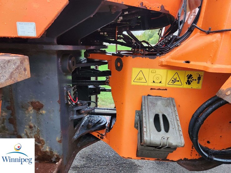 2015-doosan-dl220-image-23