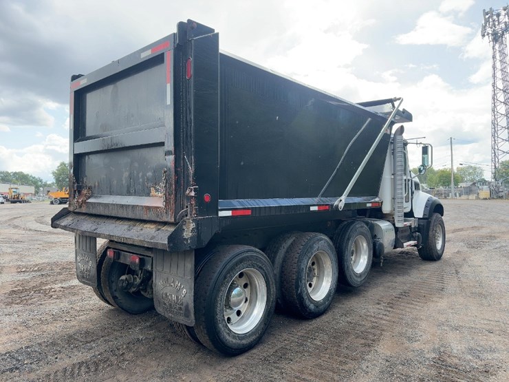 2017-mack-granite-gu713-image-8
