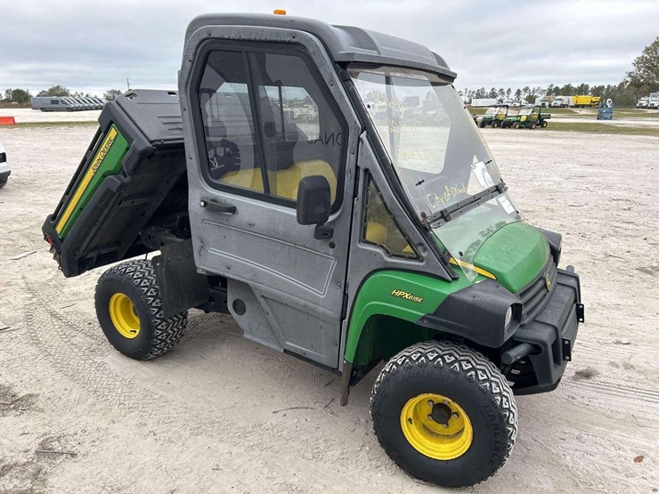 2017-john-deere-gator-image-4