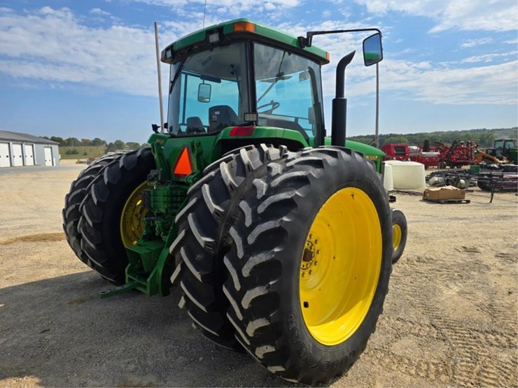 john-deere-8100-image-11