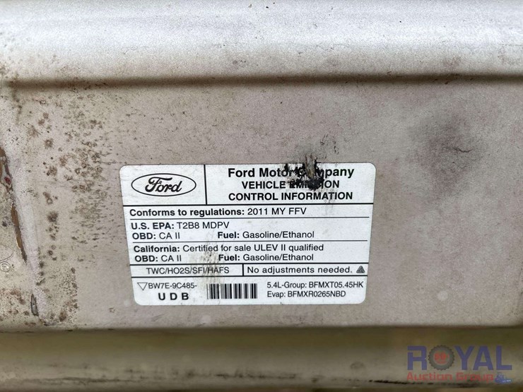 2011-ford-e350-image-10