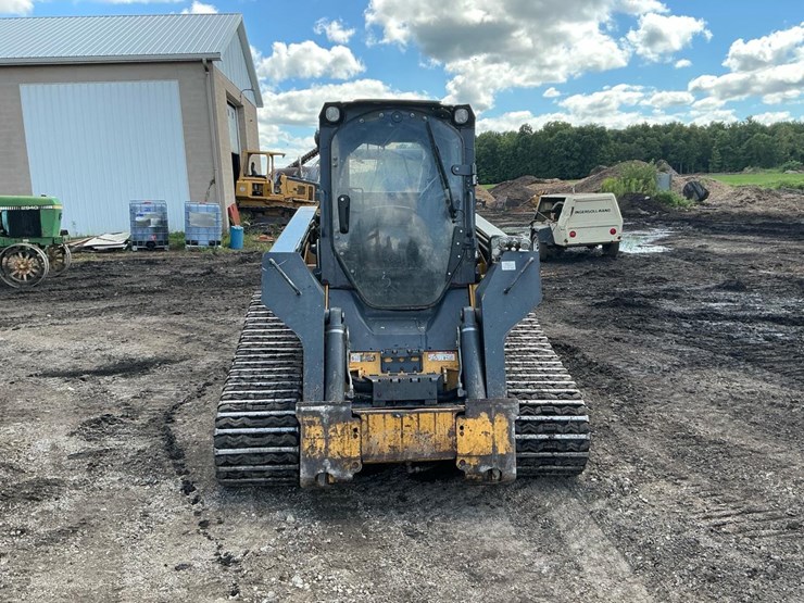 2014-deere-333e-image-7