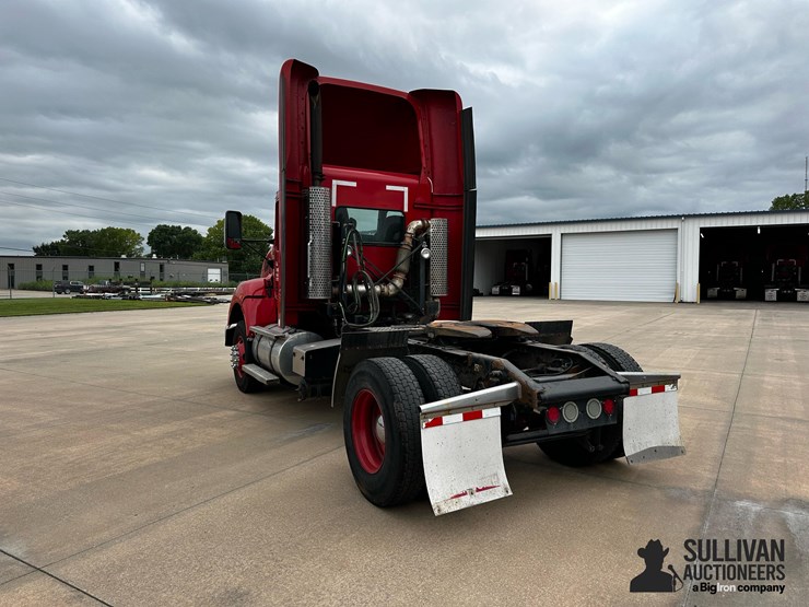 2015-kenworth-t440-image-7