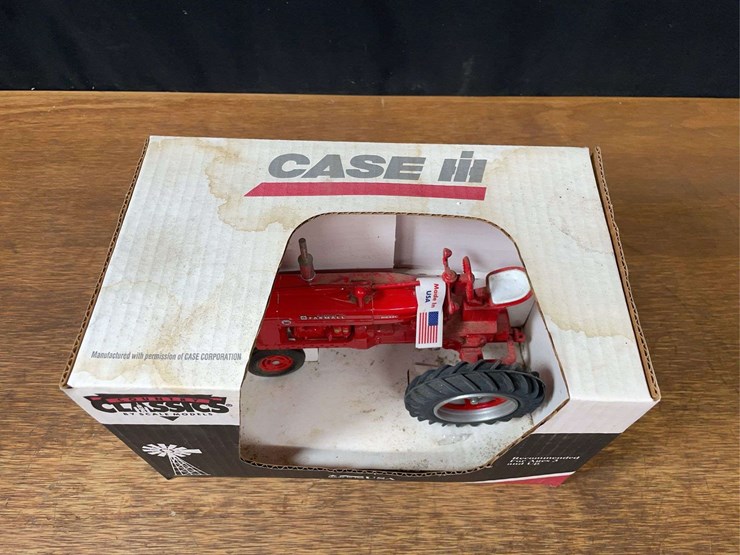 1/16-farmall-super-md-nib-sm-image-2