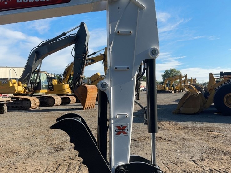 2021-bobcat-e42-image-10