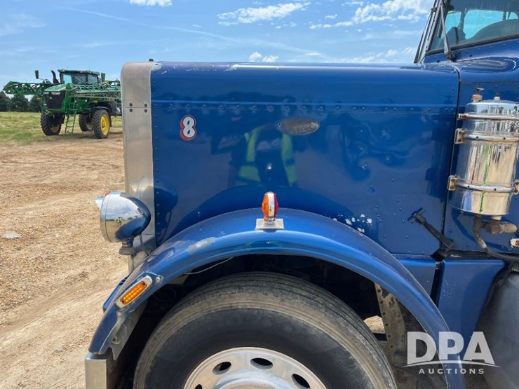 1984-peterbilt-359-image-33