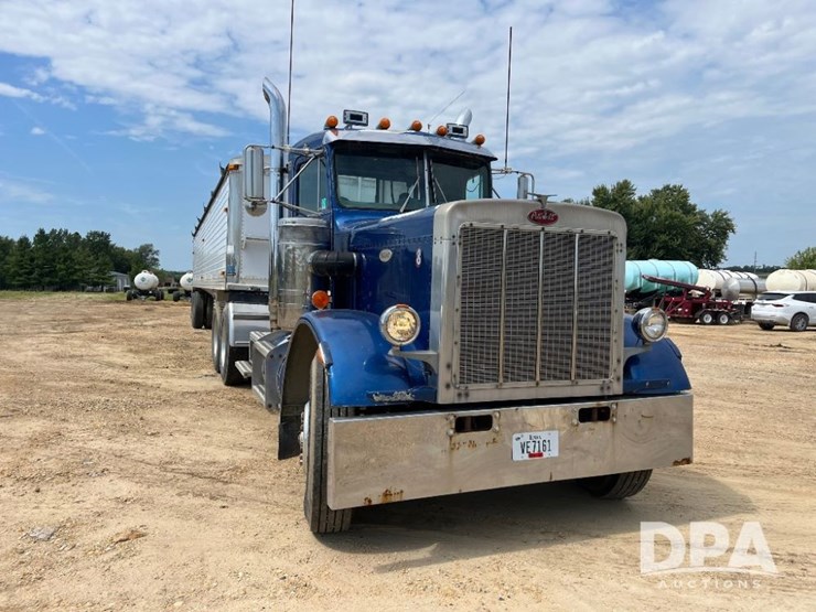 1984-peterbilt-359-image-4