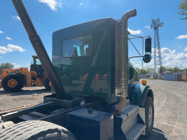 2018-kenworth-t800-image-19