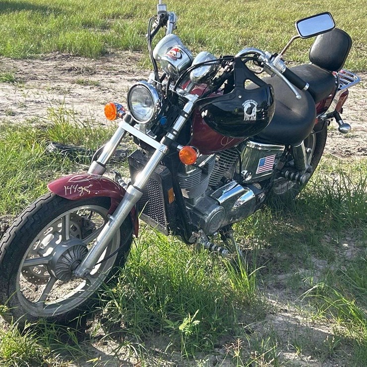 1999 Honda VT1100C Motorcycle