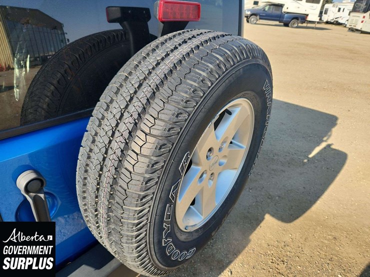 2014-jeep-wrangler-image-32