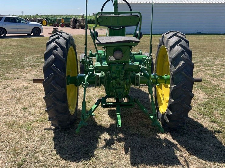 john-deere-model-b-image-4