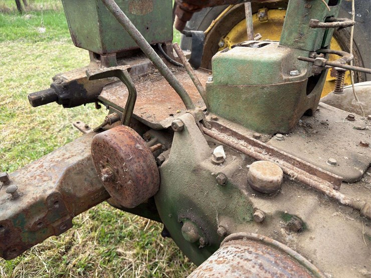 john-deere-b-image-10