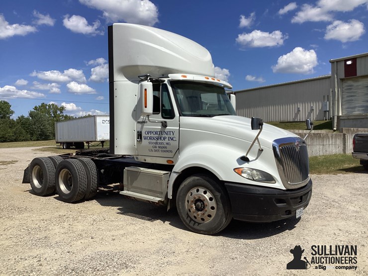 2014-international-prostar-image-3
