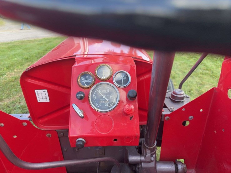 massey-ferguson-98-image-33