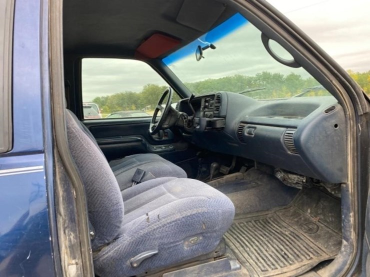 1995-chevy-silverado-1500-5.7l-v8,-auto,-ext.-cab-image-44