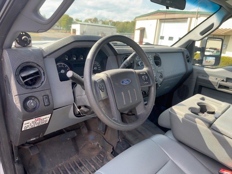 2016-ford-f250-xl-image-18