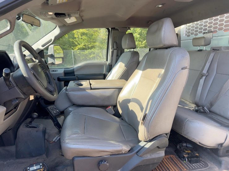 2019-ford-f550-xl-image-34