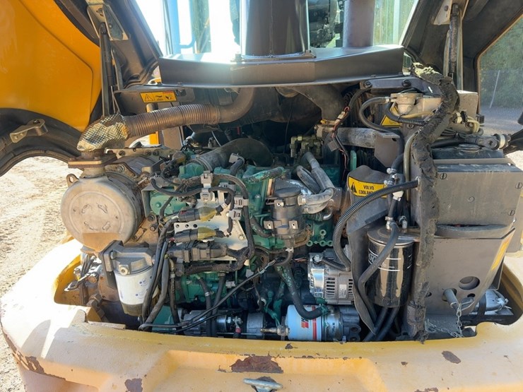 2014-volvo-l35g-image-19