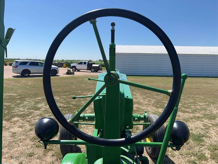 john-deere-model-b-image-45