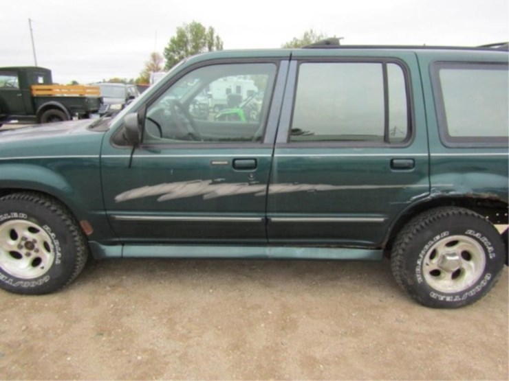 1997-ford-explorer-xlt-image-17