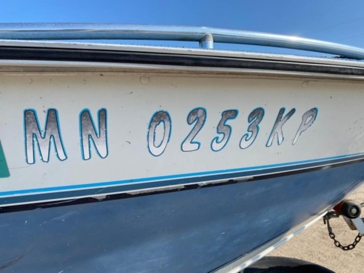 1993-spectrum-by-blue-fin-1956,-19ft.-6in.,4.3l-v6-image-6