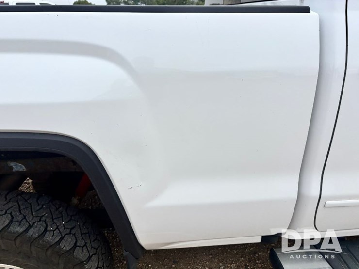 2017-gmc-sierra-2500hd-image-49