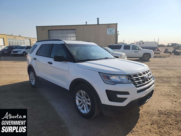 2017-ford-explorer-image-4