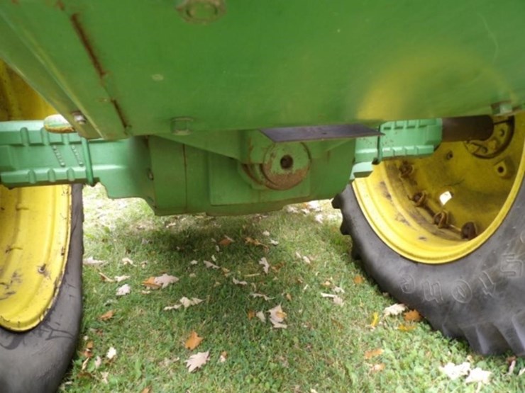 1981-john-deere-8440-image-11