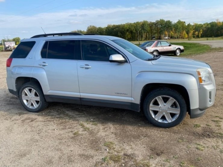 2010-gmc-terrain-sle-image-60