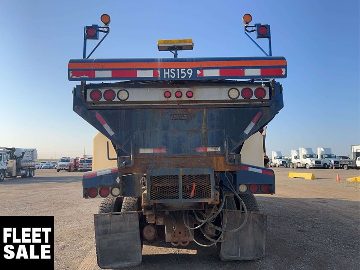 2005-freightliner-fld112-image-20