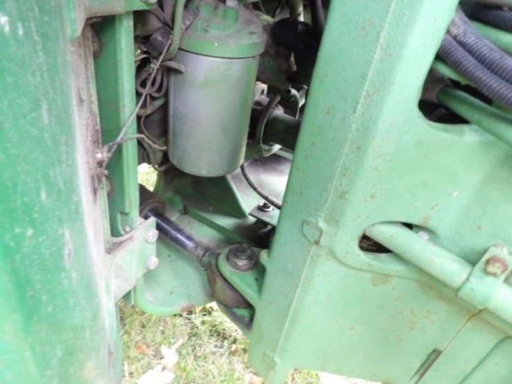 1981-john-deere-8440-image-42