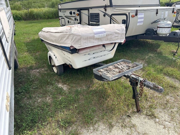 1999-8-foot-bunk-tent-popup-camper-image-2