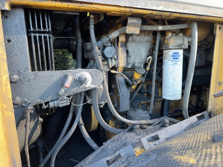 2006-caterpillar-525c-image-15