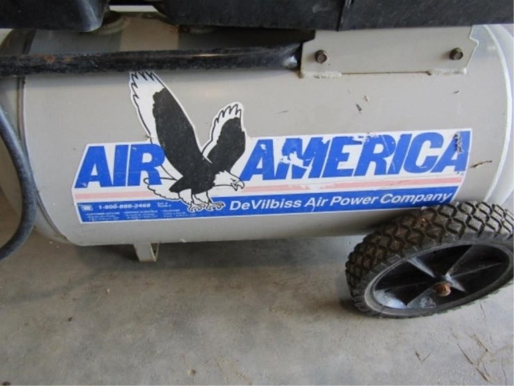 air-america-12gal.-4-hp-air-compressor-110v-image-2