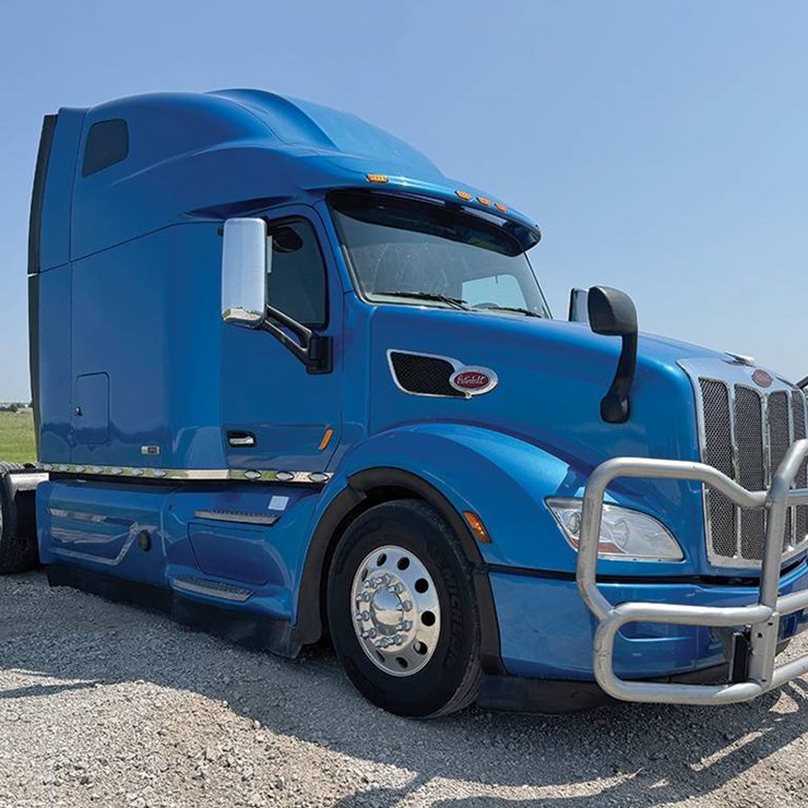2021 PETERBILT 579