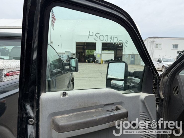 2016-ford-f350-xl-image-5