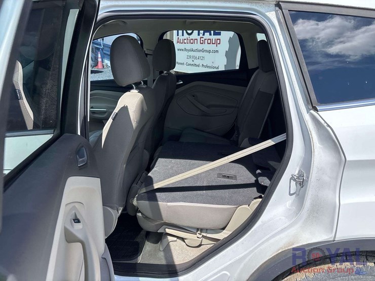 2015-ford-escape-image-19