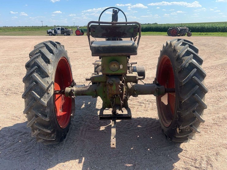 john-deere-model-b-image-4