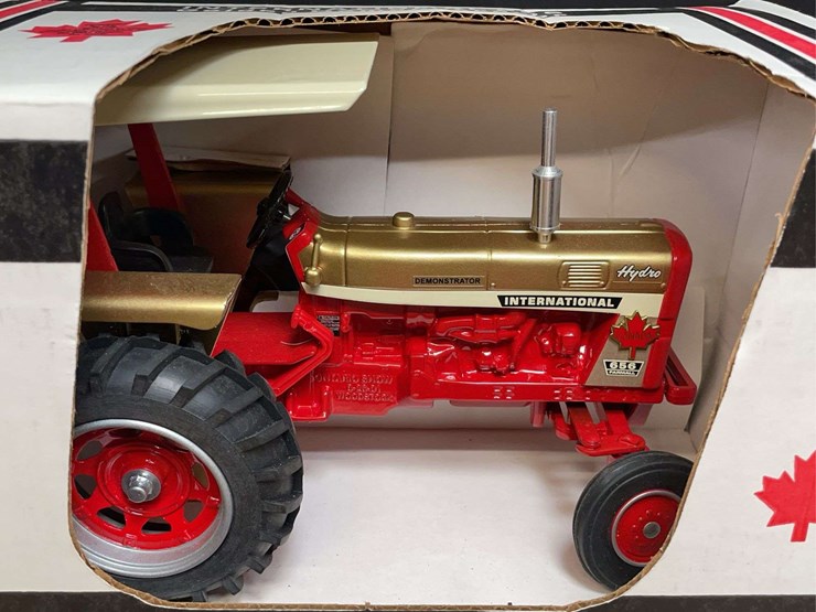 1/16-ih-656-gold-demostrator-2001-ontario-nib-sm-image-3