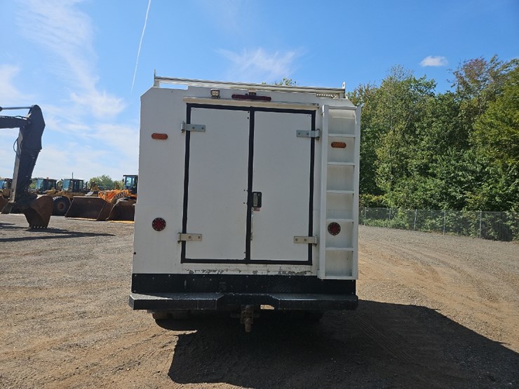 2019-ford-f550-xl-image-5