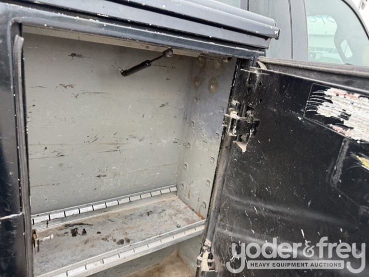 2016-ford-f350-xl-image-34