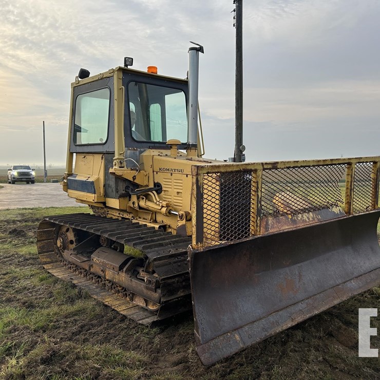 KOMATSU D31P-17