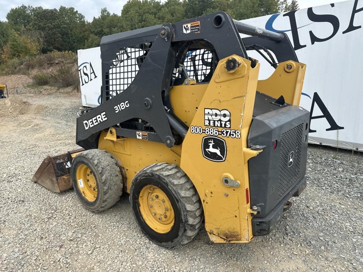 deere-318g-image-3