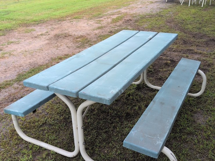 6-ft-picnic-table-image-2