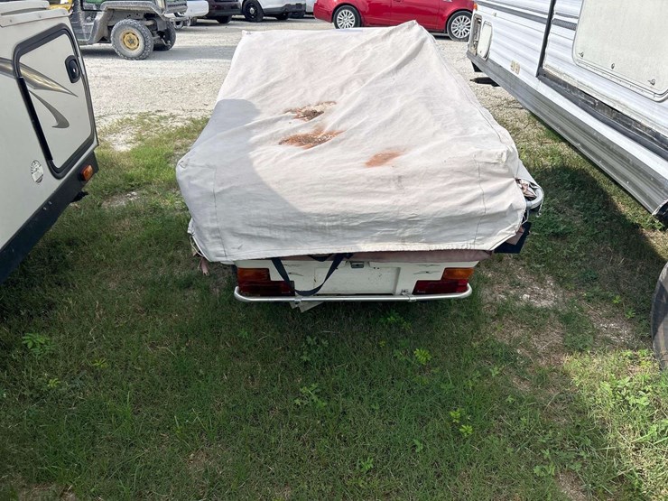 1999-8-foot-bunk-tent-popup-camper-image-5