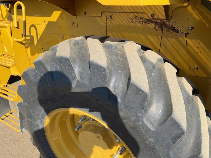 2020-caterpillar-910m-image-15