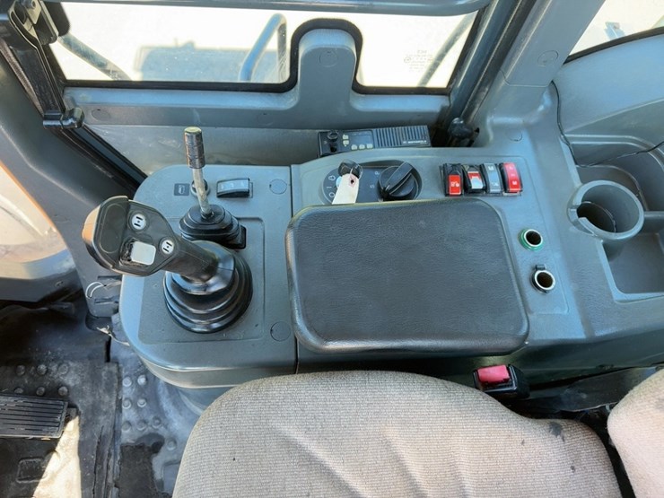 2012-hyundai-hl780-9-image-29