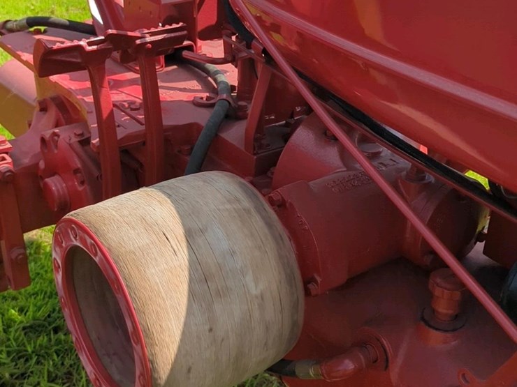1953-mccormick-farmall-super-h-narrow-front-tractor-image-14