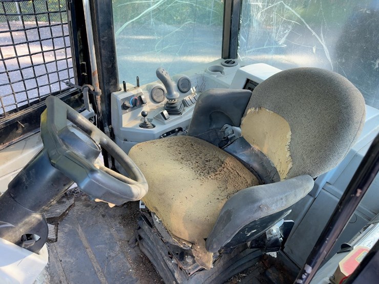 2006-caterpillar-525c-image-29
